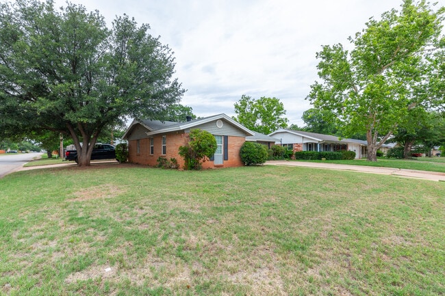 Photo - 1802 Glendale Dr