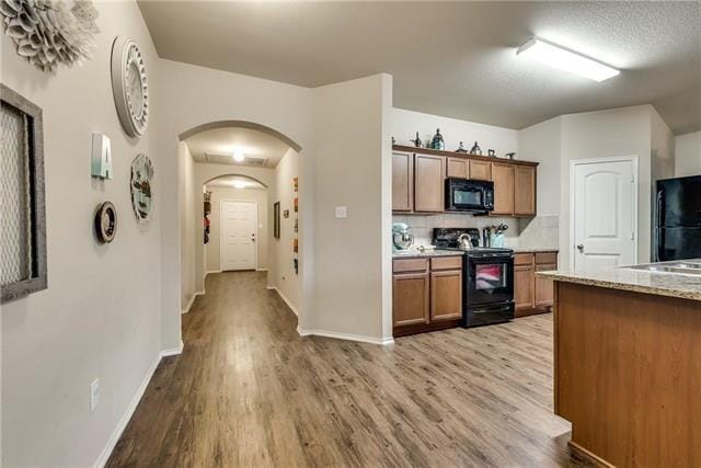 Photo - 2100 Shady Glen Trail