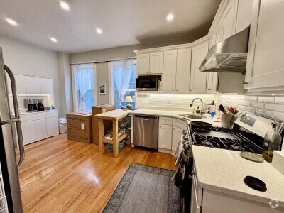 Building Photo - 11 Anson St Unit 2 Rental