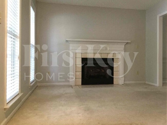 Photo - 8102 Kingston Dr