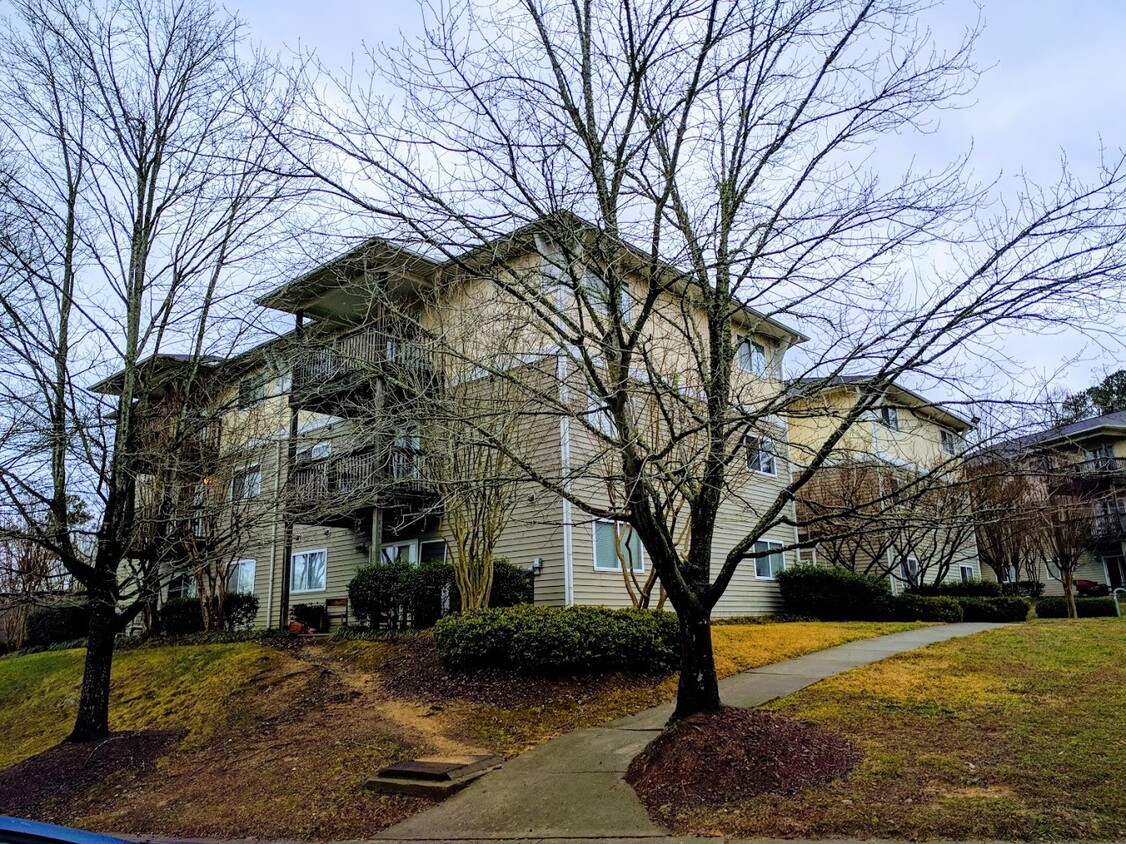 condo exterior (Winter) - 303 Smith Level Rd (Chapel Hill, NC)