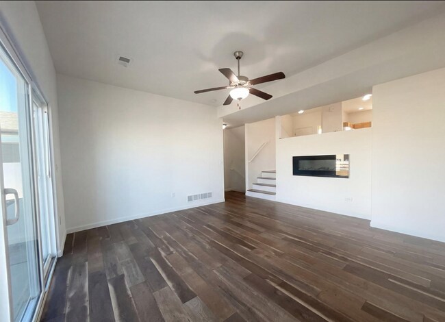 Photo - 444 Stonebrook Dr