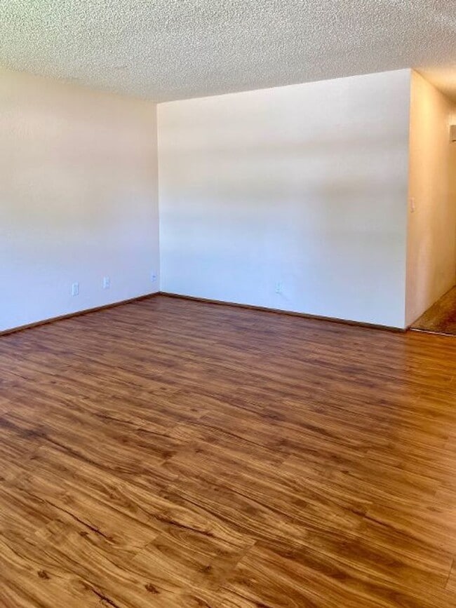 Photo - Veneta Duplex Unit 88092 Fifth Avenue