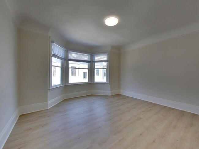 Photo - 1367 Grant Ave Unit 4