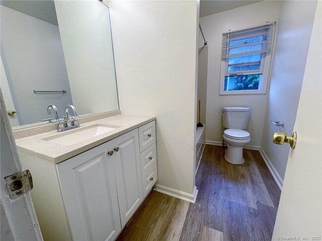 Photo - 663 Newhall St Unit 10