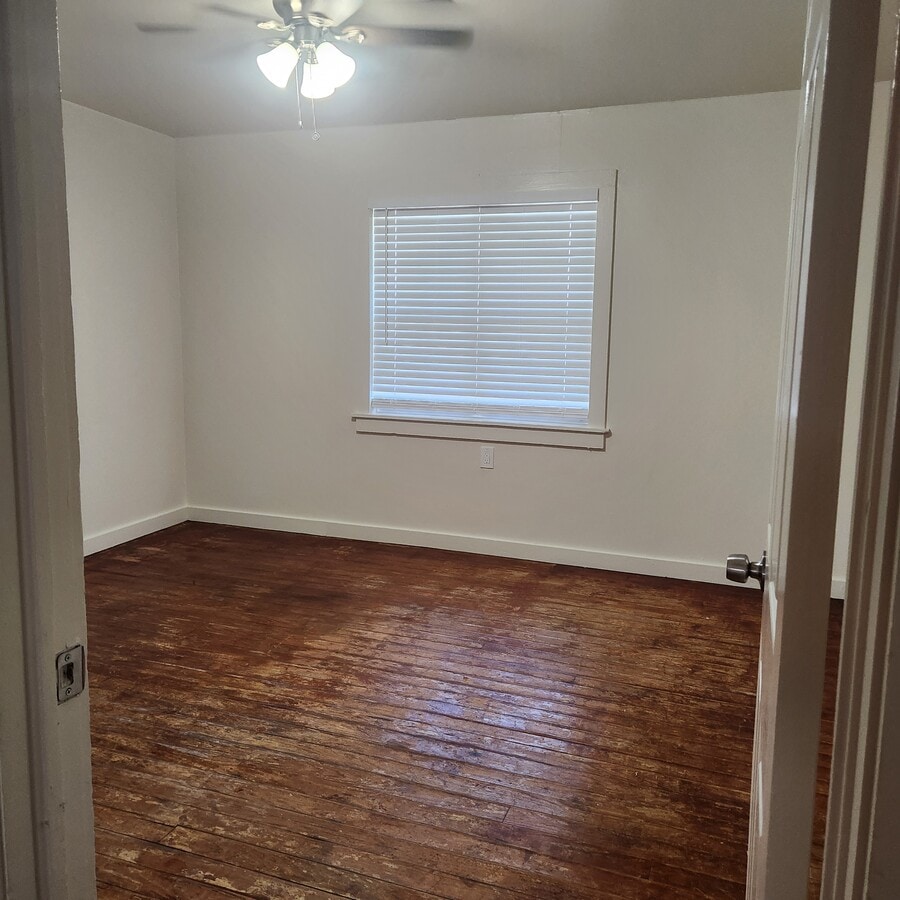 Photo - 505 N Haugh Ave