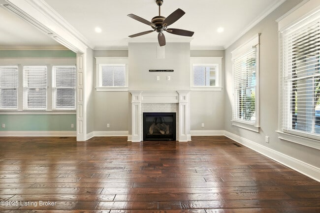 Photo - 10910 Kings Crown Dr