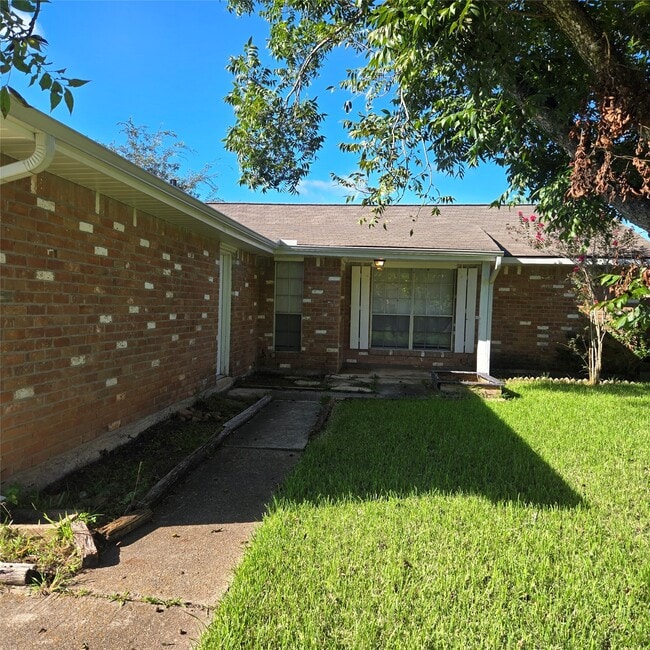 Photo - 3046 Mosby Dr