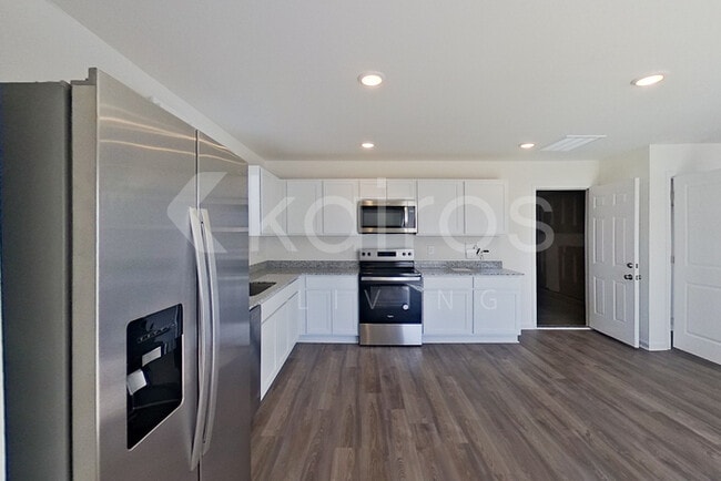 Photo - 7021 Peppermill Way