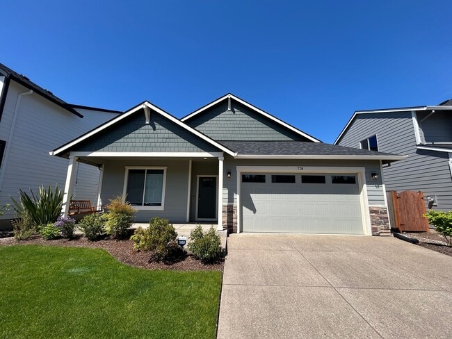 Building Photo - Beautiful 4 Bedroom, 2 Bath Home in Carlton