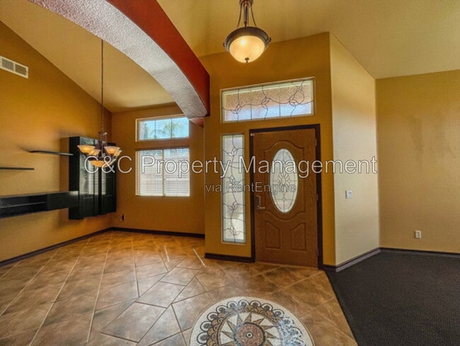 32736 Hislop Way