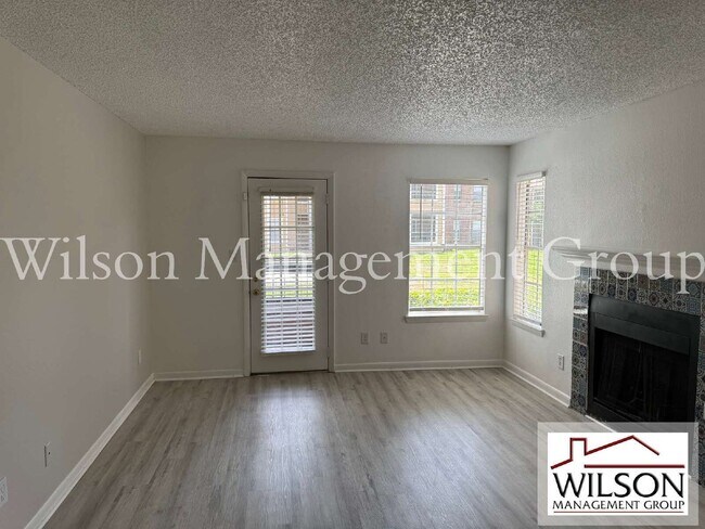 Photo - 5540 Devonbriar Way Unidad Apartment H104