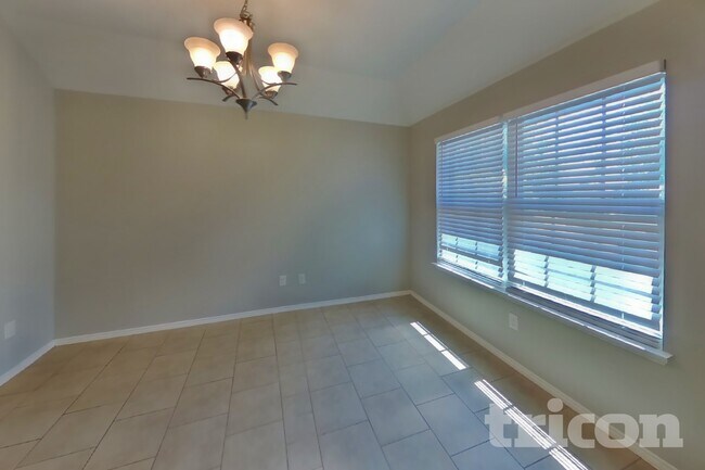 Photo - 1216 Honeywood Ln