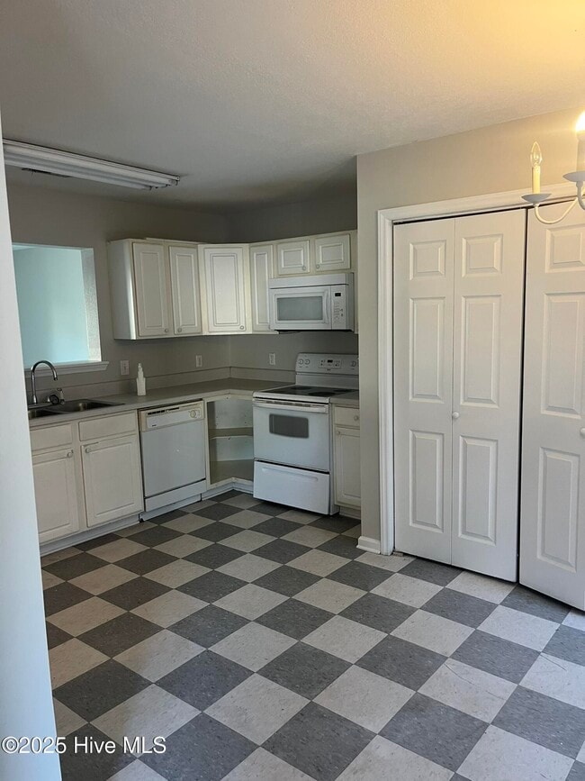 Photo - 4245 Williamsbrook Ln