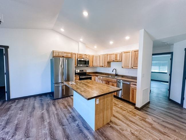 Photo - 3 Bed | 2 Bath Twin Bridges Home with Attached Garage