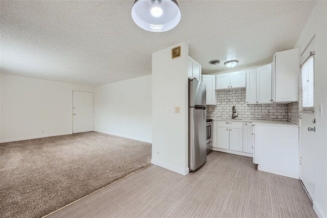 Photo - 12737 Greenwood Ave N Unidad A