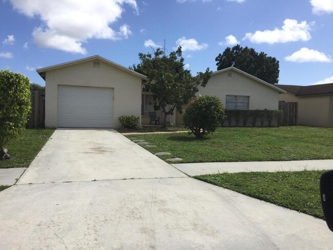 Building Photo - 22746 SW 55th Way Rental