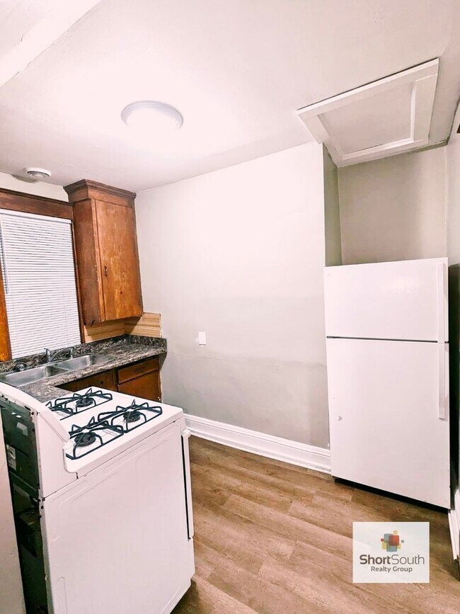 1403 Sherwood Ave Unit 2