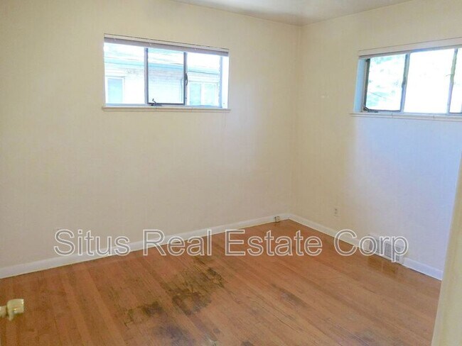 Photo - 1875 S Clayton St
