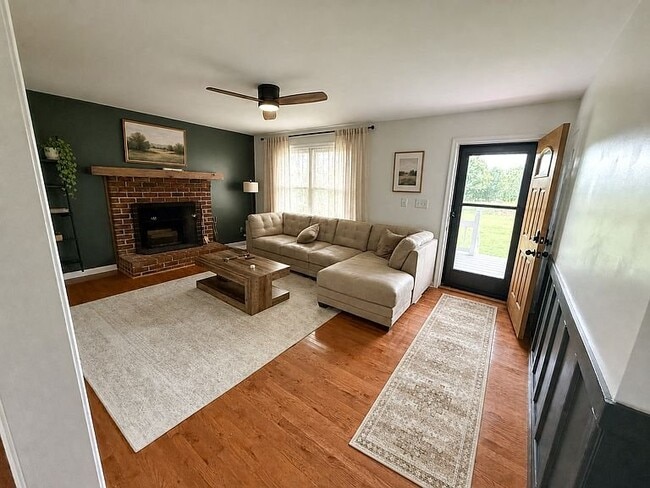 Photo - 1411 Holly Grove Dr