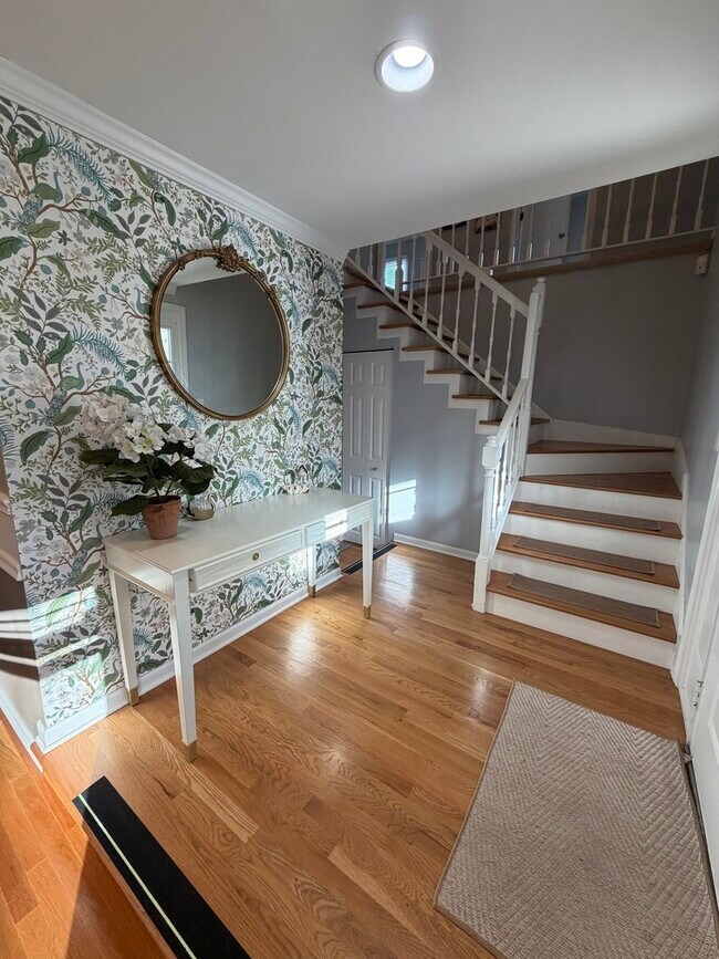 Photo - 14 Newtown Dr