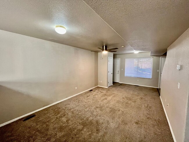 Photo - 7877-7895 Antelope Valley Point Unidad Antelope Valley Point 7883