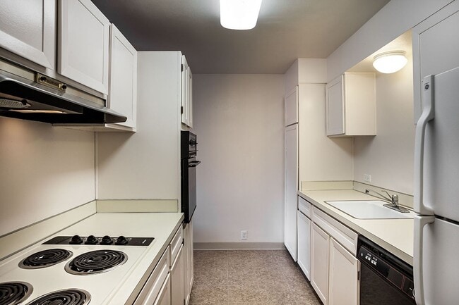 Photo - Hollywood Towne House Apartments