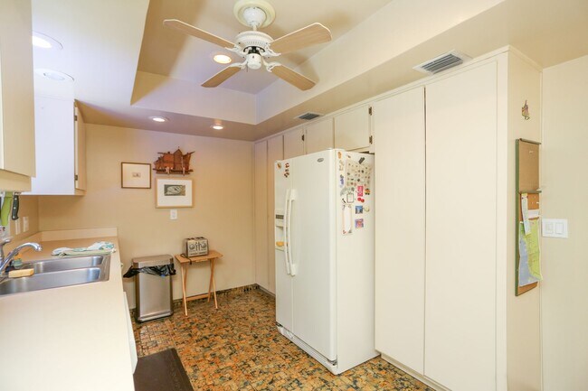 Photo - 550 3rd Ave N