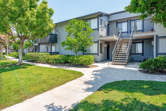 Five Coves Apartment Homes