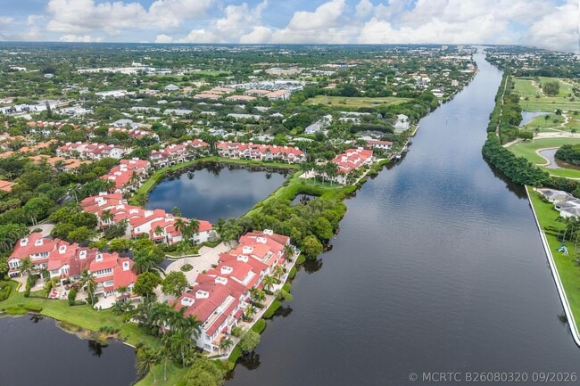 828 Estuary Way