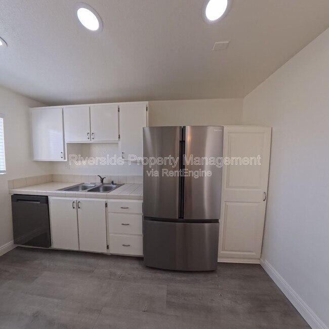 Photo - 2255 Cahuilla St Unit 105