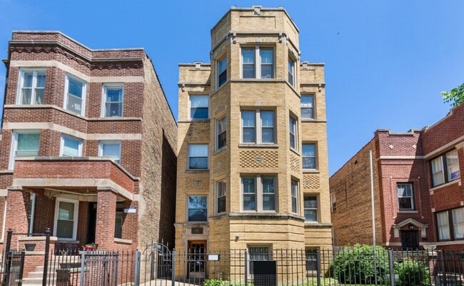 Photo - 4215 N Francisco Ave