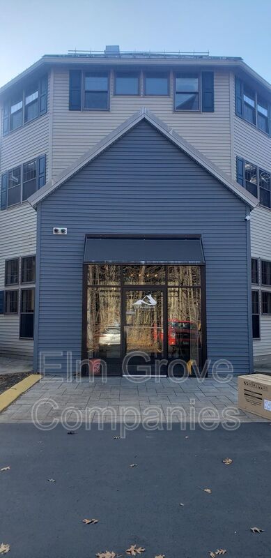 Building Photo - 512 W River Rd Rental