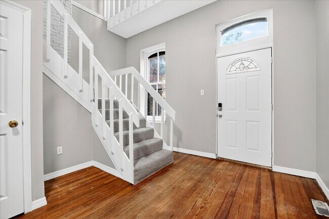 Photo - 2352 S 10th St