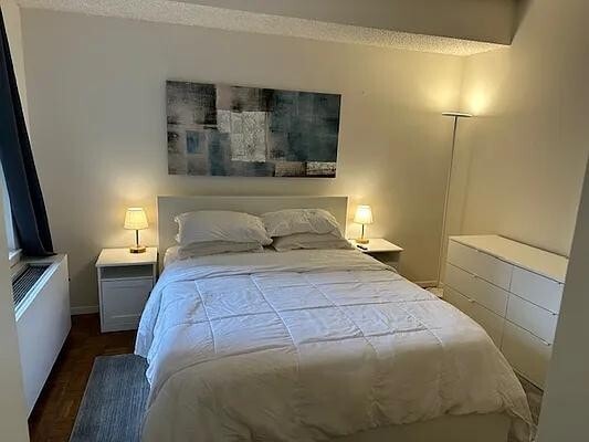 Building Photo - 150 W 51st St