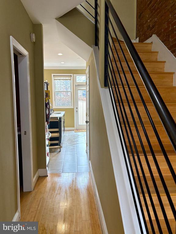 Photo - 1011 8th St NE