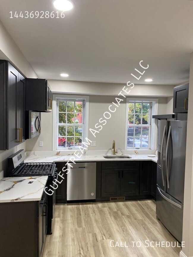 Photo - 121 S Broadway-