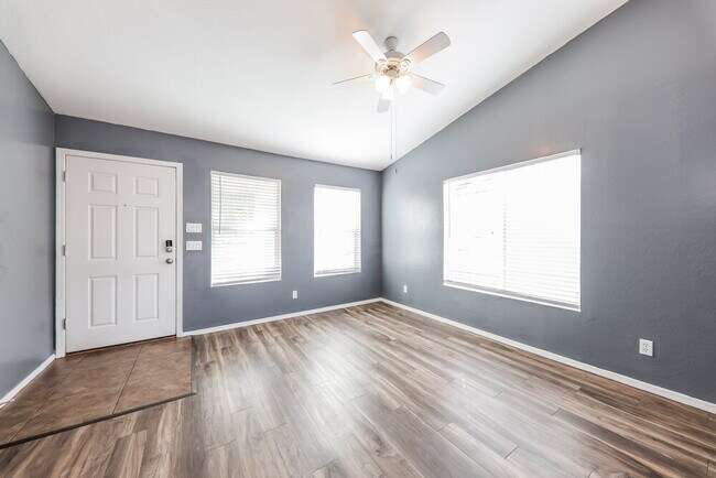 Photo - 5404 S 28th Ave