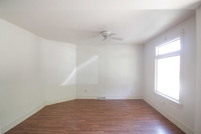 Photo - 527 Jeanette St Unit 1