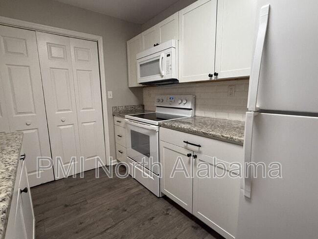 Photo - 4988 7 Pine Cir