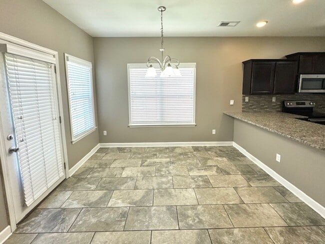 Photo - RidgeLaurelTerrace5283 Unit 1