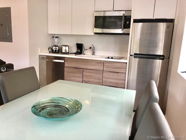 Photo - 1560 Meridian Ave Unidad 101