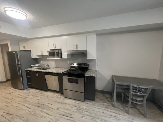 Photo - 258 Sunview St