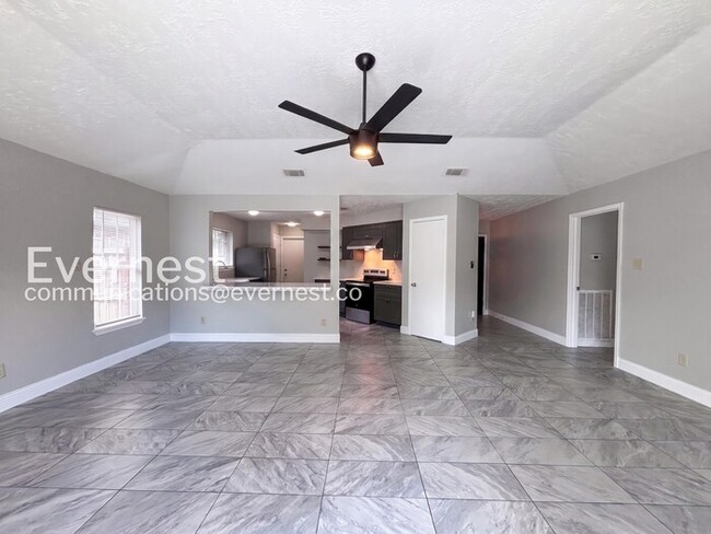 Photo - 1334 Willersley Ln