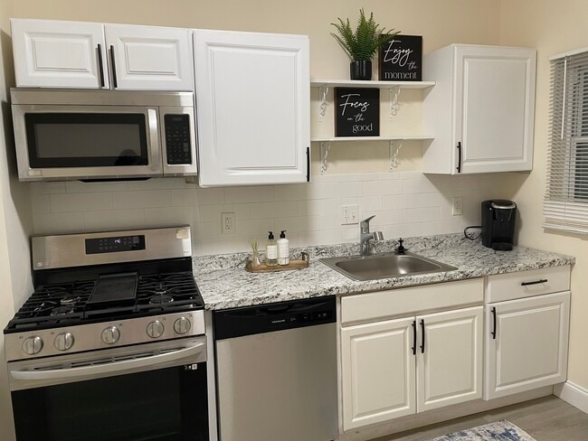 Photo - 2843 Woodbrook Ave