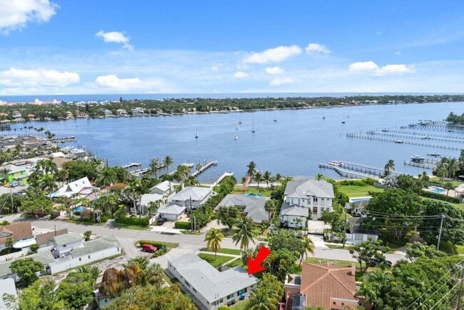 Photo - 121 S Lake Dr