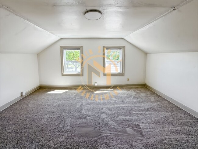 Photo - 354 Nicolet Blvd Unit Upper (A)