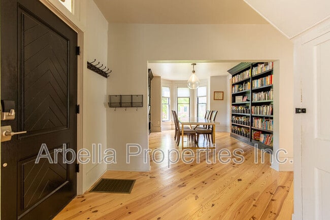 Photo - 511 Alabama St