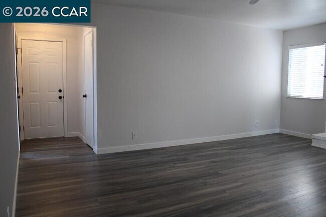 Photo - 130 Aster Ct