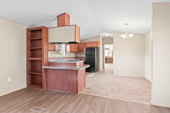 Photo - 15704 Country Way